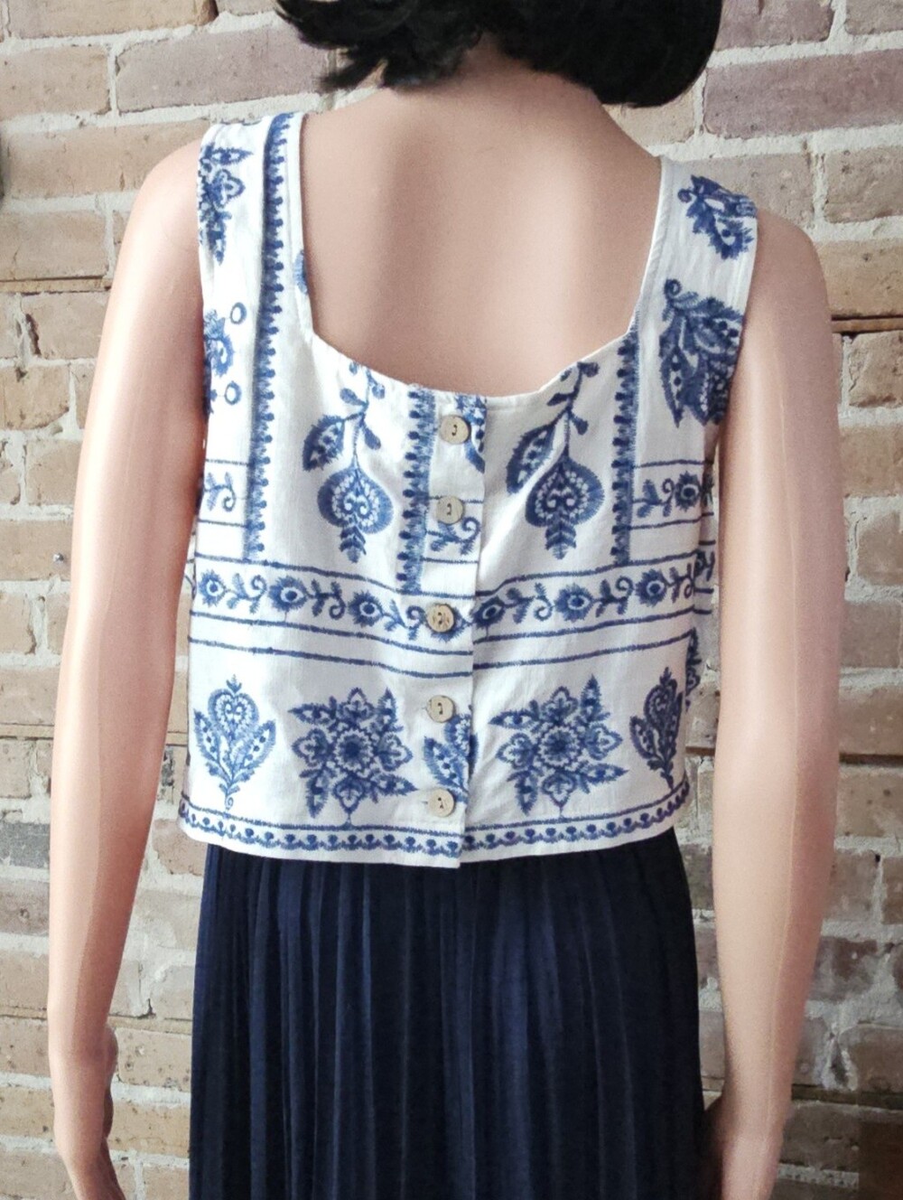 JOIE White & Blue Embroidered Crop Tank Top Size Large - Picture 2 of 10